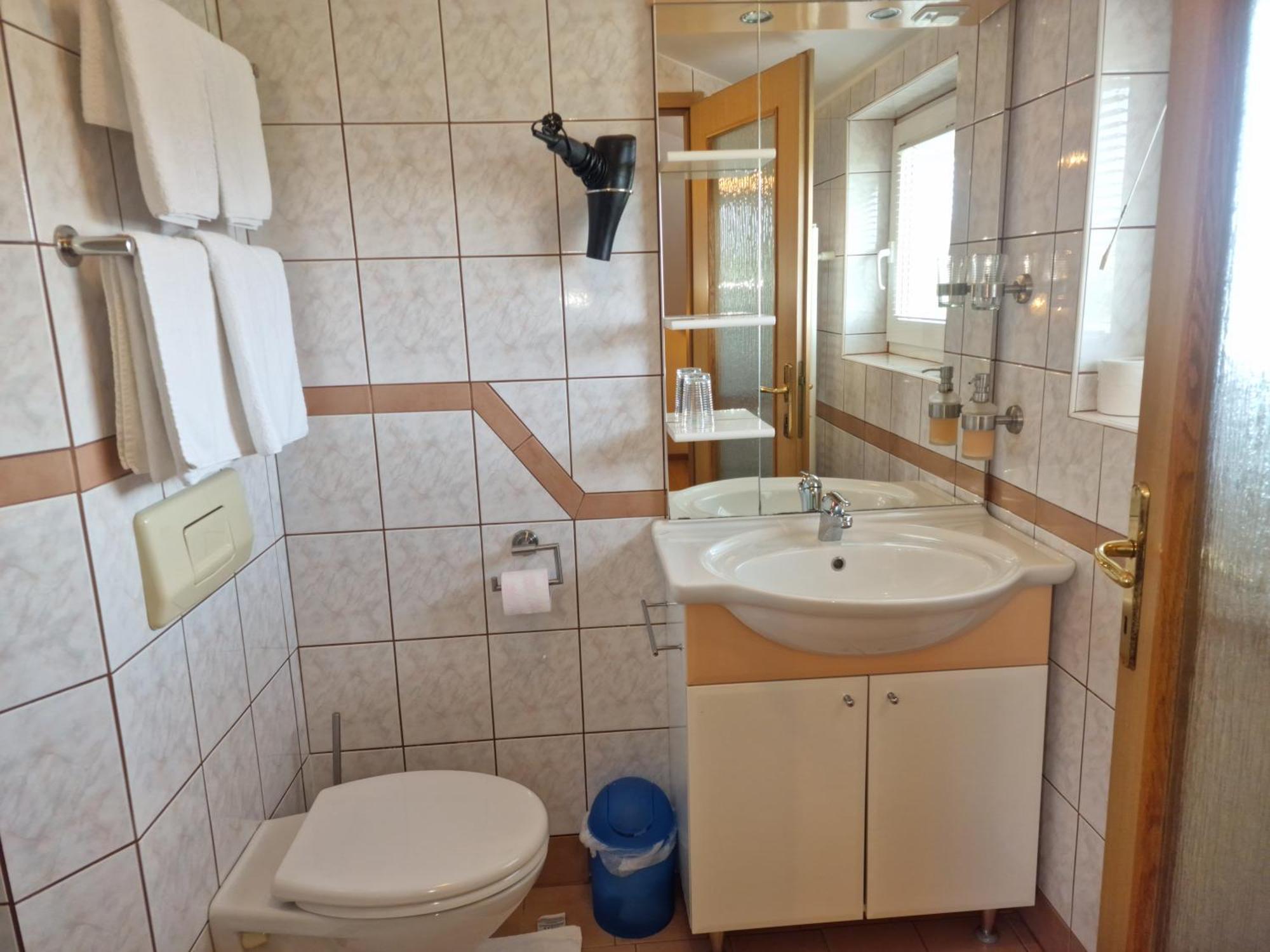 Pri Storklji Hotel Moravske-Toplice Eksteriør billede